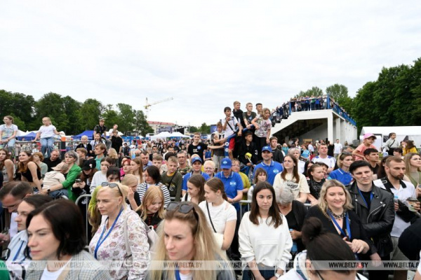 Весело, активно и красочно. Второй день фестиваля "Вытокі" прошел в Поставах