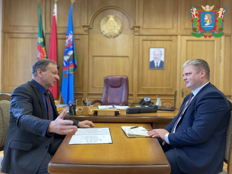 Встреча главы города Алексея Героева с депутатами Палаты представителей Национального собрания Республики Беларусь Виктором Николайкиным и Юрием Панфиловым