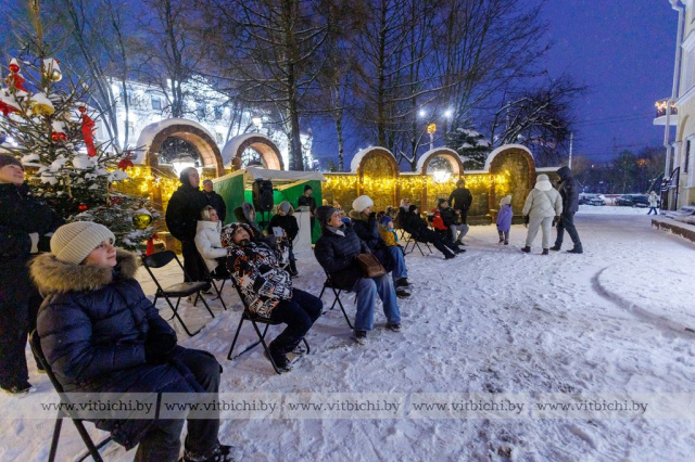 В Витебске мультфильмы из детства показали на стене Ратуши
