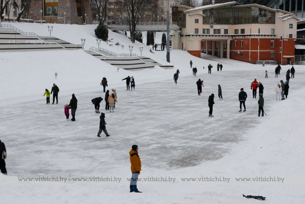 Ищете, где покататься на коньках? Рассказываем про уличные катки в Витебске
