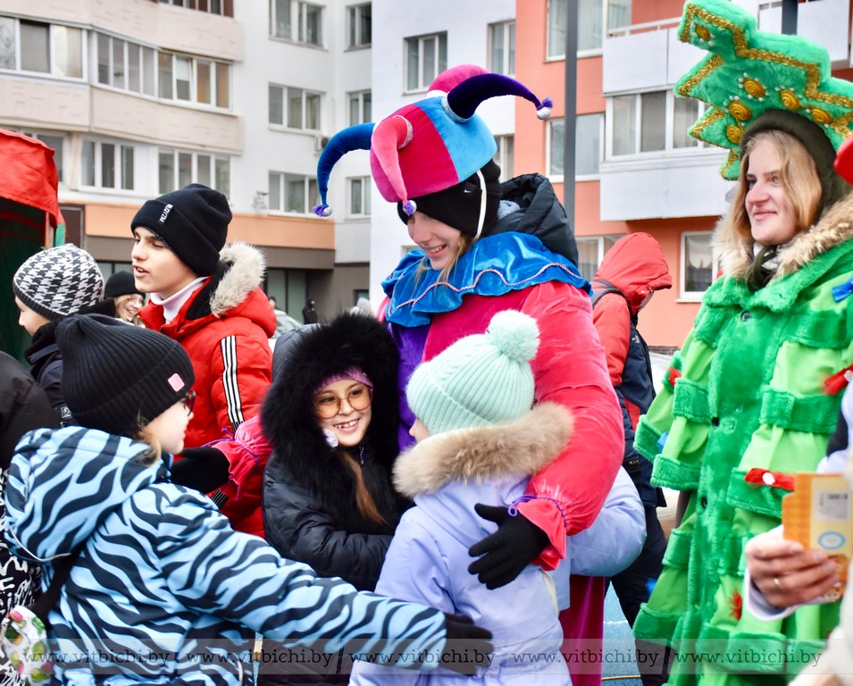 В Октябрьском районе Витебска прошел праздник «Новогодний калейдоскоп»