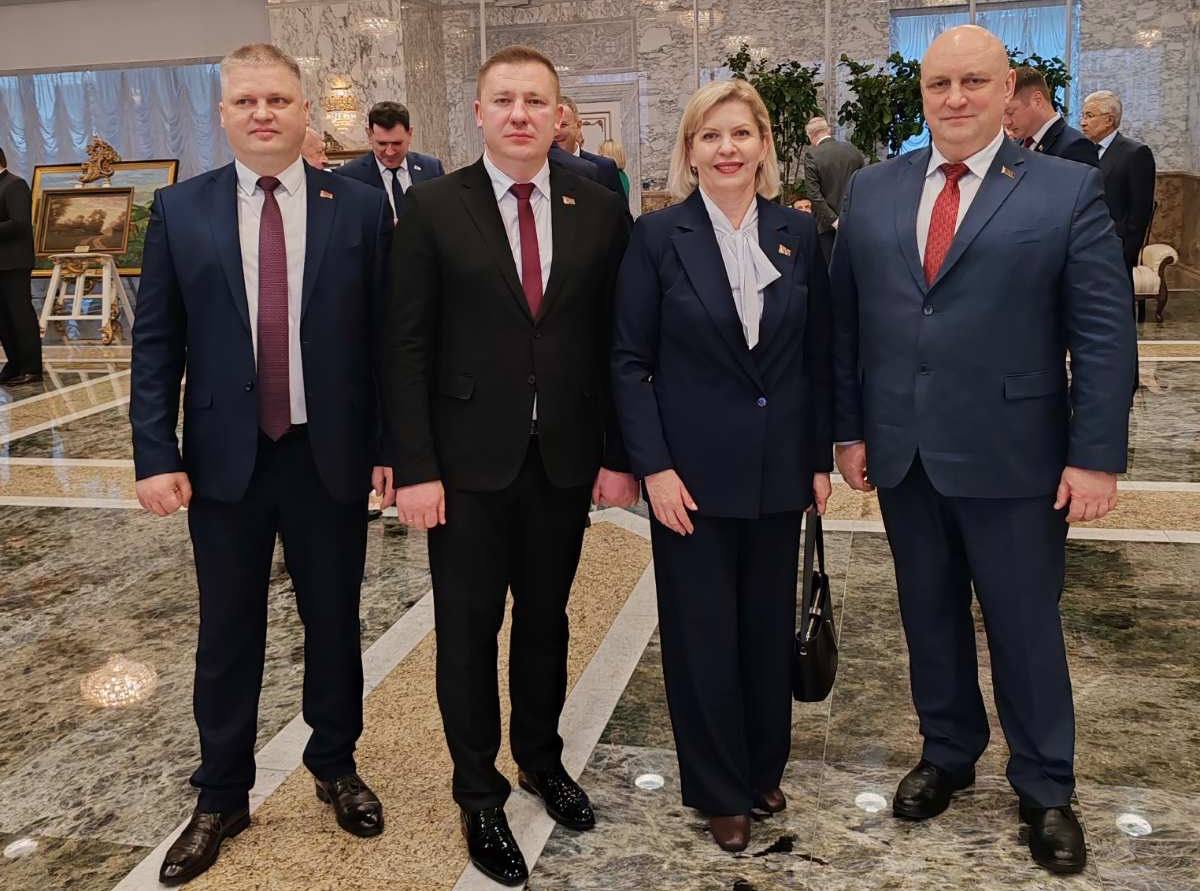 ФОТОФАКТ: Представители Витебской области уже во Дворце Независимости