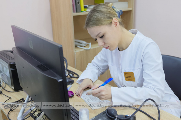 Стало известно, как будут работать учреждения здравоохранения в выходные и праздничные дни в апреле — мае