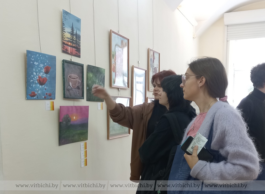 Выставка творческих работ воспитанников клуба «Остров надежды» открылась в Витебске