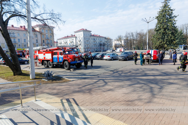 Пожар и несколько пострадавших: витебские спасатели провели масштабные учения в филармонии