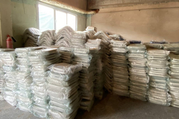 В Витебск доставили новые зрительские кресла для Летнего амфитеатра