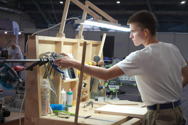 300 участников, 50 компетенций: Витебский технологический колледж завоевал золото на масштабных чемпионатах