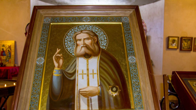 В Витебск в храм святого апостола Андрея Первозванного прибудет икона с мощами святого преподобного Серафима Саровского