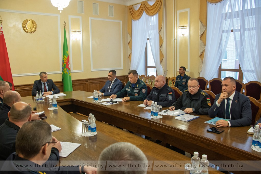 Пожар в ТЦ «Беларусь»: людям надо помочь, а здание подлежит сносу