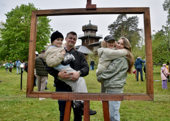 Даже дождь не помеха: в Витебске ярко отпраздновали «Ночь музеев в Здравнёве»