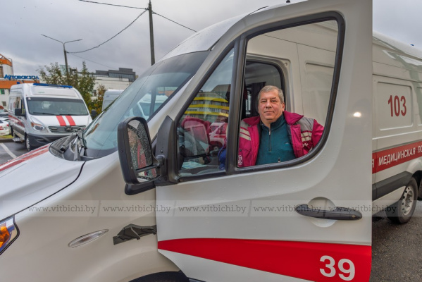 1 миллион километров спасения: водитель скорой помощи из Витебска Игорь Самцов рассказал о своей работе