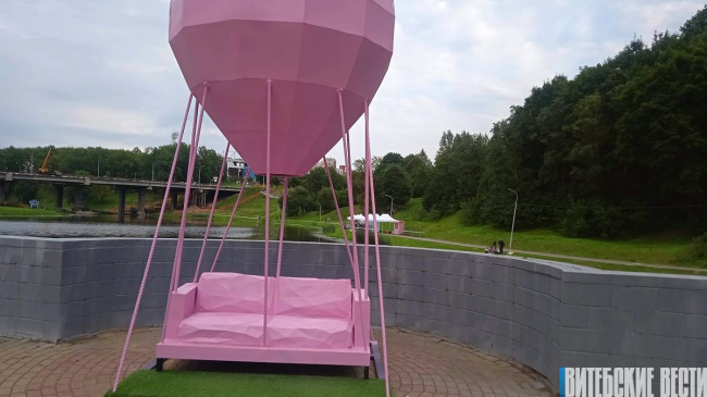 В Витебске к музыкальному фестивалю установили интерактивный арт-объект