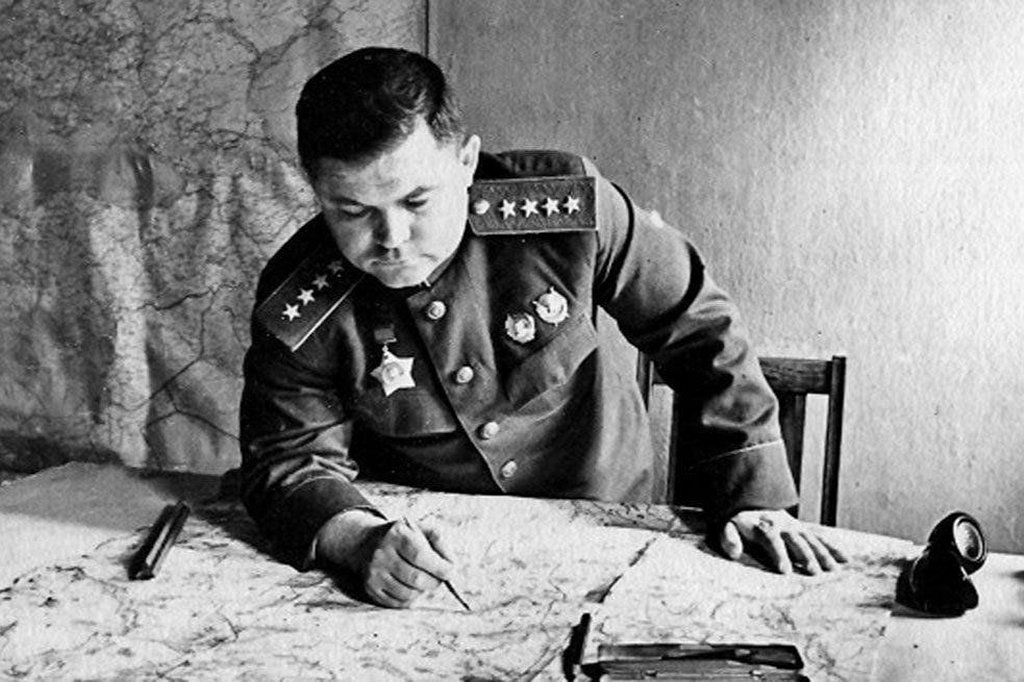 От красноармейца до командующего фронтом. Чем знаменит Николай Ватутин, чье имя носит улица в Витебске