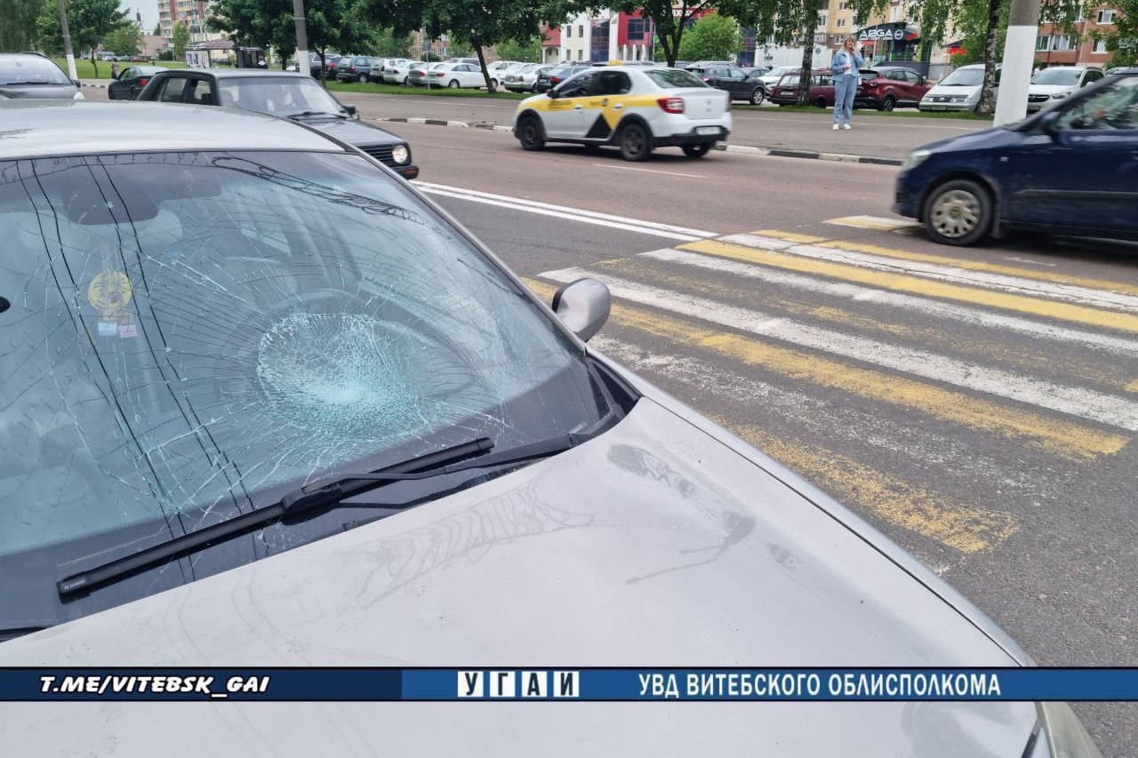 В Витебске на пешеходном переходе сбили девочку на велосипеде
