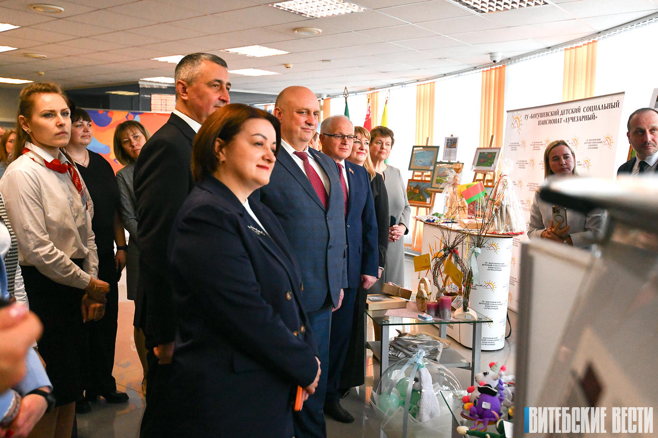 Выставки-продажи творческих работ молодых инвалидов проходят более чем в 20 отделениях Белагропромбанка Витебской области