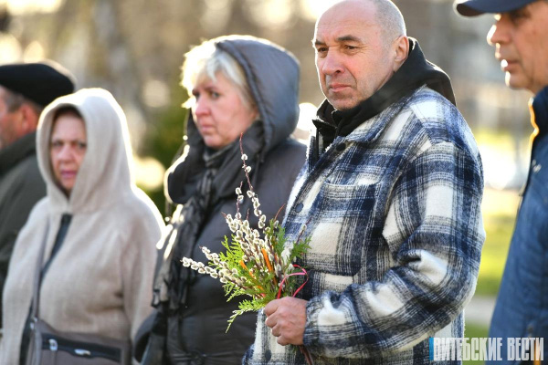 Фотофакт. Витебчане идут на Божественную литургию в храм святой мученицы Татианы