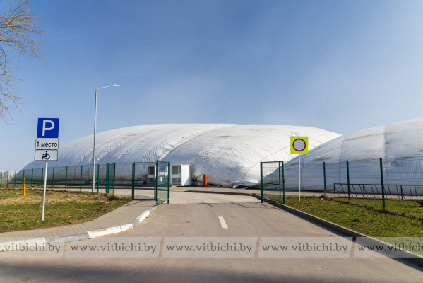 В Витебске проходит уникальный ремонт воздухоопорного футбольного манежа