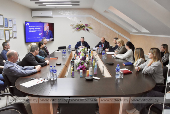 Председатель горисполкома Алексей Героев в рамках дня информирования побывал на иностранном предприятии «Вик - здоровье животных»