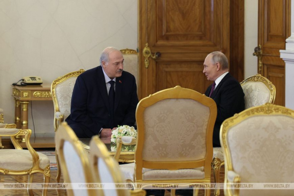 Лукашенко: Беларуси и России жизненно необходимо развивать отношения союзничества