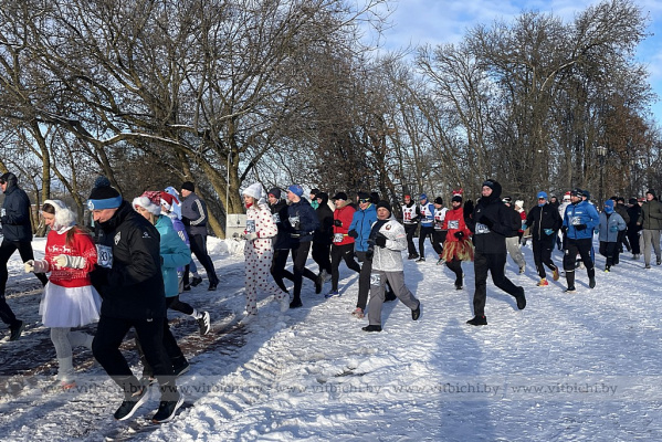 В костюмах и с улыбками: как забег стал новогодней традицией Витебска