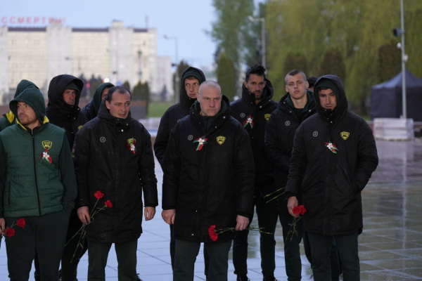 Футбольный клуб «МЛ Витебск» в родном городе почтил память жертв фашизма