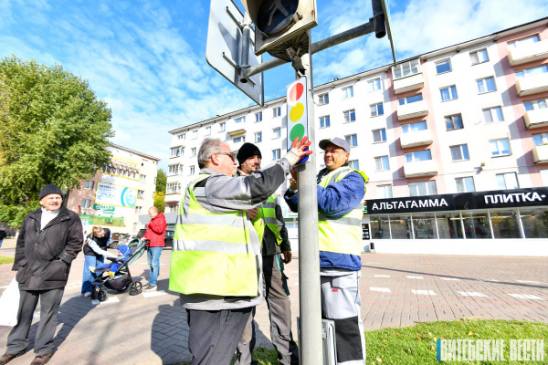 В городах Витебской области ставят специальные таблички для велосипедистов и пользователей СПМ