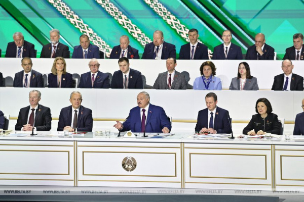 Лукашенко: к заседанию ВНС приковано пристальное внимание и в стране, и далеко за ее пределами
