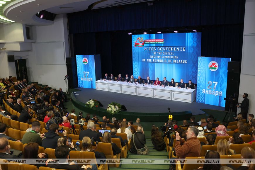 ЦИК: Лукашенко побеждает на выборах Президента Беларуси, набрав 5 136 293 голоса избирателей