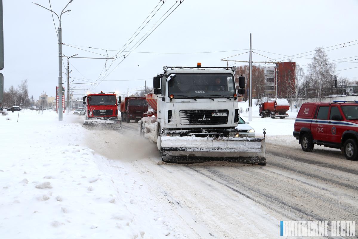 75 единиц техники будут работать на расчистке снега в Витебске