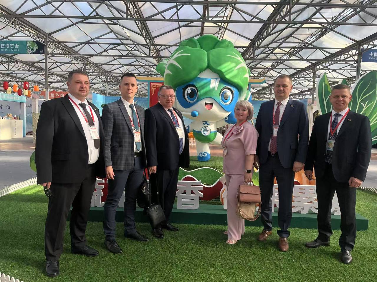 Делегация Витебской области принимает участие в церемонии открытия выставки овощеводства в Китае