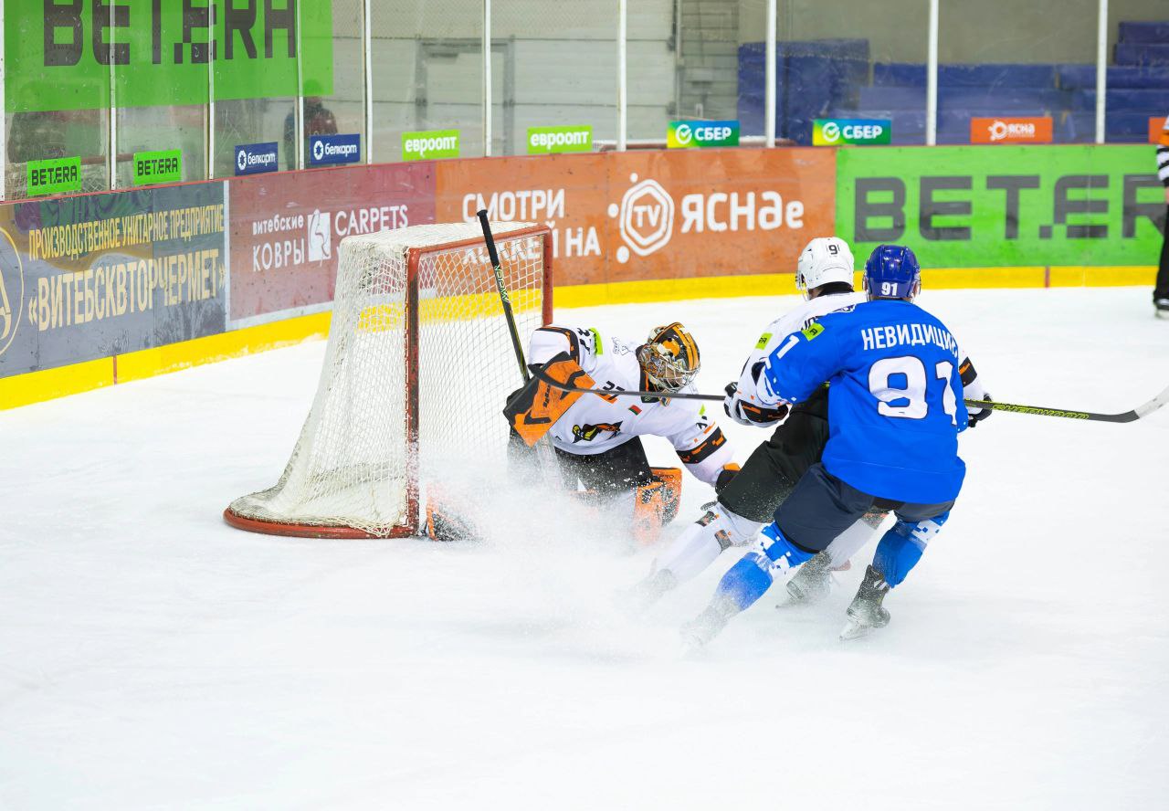 Хоккейный клуб «Витебск» укрепился на второй строчке в турнирной таблице Экстралиги